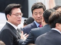 [포토] 6.10민주항쟁 기념식 참석한 정우택