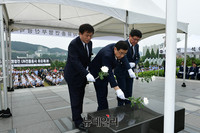 [포토] 유엔전몰용사 추모제, 헌화하는 이진복-김정훈 의원