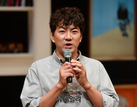 [포토] 연극 '대학살의신'으로 무대 선 송일국