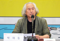 [포토] 환영사하는 박재동 부천국제만화축제 운영위원장