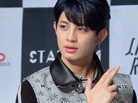 [포토] 업텐션 진후, 훈훈한 여심저격