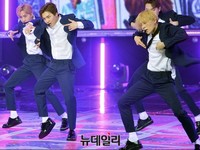 [포토] 무대 장악하는 펜타곤