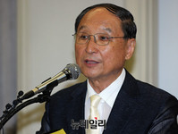 [포토] 축사하는 박위근 목사