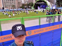 [포토] 동성애축제, 펜스로 둘러싸인 서울광장