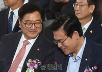 [포토] 대화 나누는 우원식-정우택