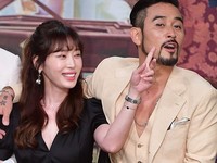 [포토] 최민수 제지하는 강예원 