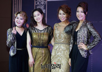 [포토] 김경선-배해선-최정원-전수경 '뮤지컬 여제들'