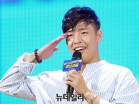 [포토] 강하늘, 늠름한 경례