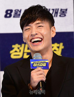 [포토] 입대 앞둔 배우 강하늘