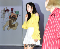 [포토] 계단 내려오는 우주소녀 보나