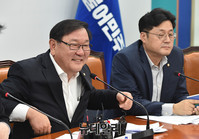 [포토] 발언하는 김태년 더불어민주당 정책위의장