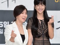 [포토] 윤유선-서예지, 다정한 모녀처럼