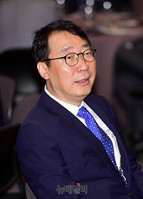 [포토] 인터넷신문의날 기념식 참석한 윤영찬 국민소통수석