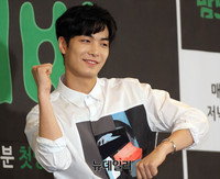 [포토] 뉴이스트 김종현 '첫 예능 설레요'