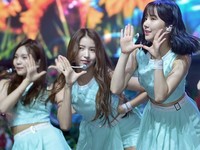 [포토] 여자친구, 상큼한 무대로 남심저격