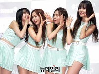 [포토] 상큼한 여름사냥 나선 '여자친구'