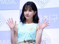 [포토] 여자친구 은하, 깜찍한 손인사