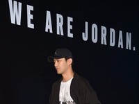 [포토] 진구, 여전히 각잡힌 포즈