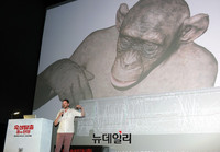 [포토] '혹성탈출' CG기술 설명하는 앤더스랭글랜즈 감독