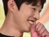 [포토] 배우 송원석, 수줍은 미소