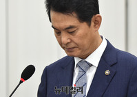 [포토] 정치편향 발언 사과하는 류영진 식품의약품안전처장