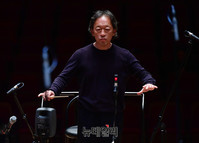 [포토] 원코리아 오케스트라 지휘하는 정명훈