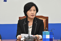 [포토] 적폐청산위 첫 회의 참석한 추미애 대표