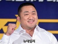 [포토] 영화 범죄도시 마동석, 깡패같은 형사