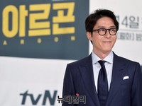 [포토] 드라마 아르곤 김주혁, 예리한 미소