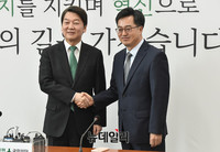 [포토] 안철수 대표 찾은 김동연 부총리