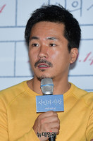 [포토] 시인 연기한 양익준 