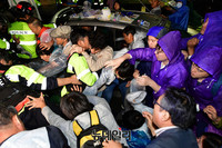 [포토] 사드발사대 배치되는 성주기지 앞은 아수라장