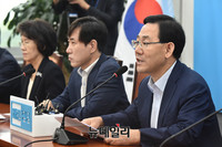[포토] 발언하는 바른정당 주호영 원내대표