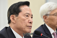 [포토] 질문에 답하는 송영무 국방장관