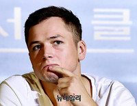 [포토] 2번째 방한 태런 어저튼 