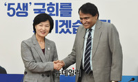 [포토] 추미애 대표 찾은 수레시 프라부인도 인도 상공부 장관