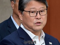 [포토] 조원진, 박근혜 전 대통령 구속연장 반대 단식 돌입