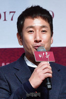 [포토] 조직의 해결사로 스크린 복귀하는 이선균