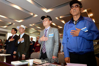 [포토] 국민의례하는 국군귀환용사