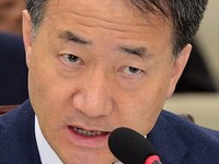 [포토] 질문에 답하는 박능후 보건복지부 장관