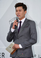 [포토] 비투비 정규앨범 소개하는 김일중 아나운서