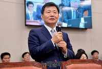 [포토] 중기부 국감, 답변하는 강남훈 홈앤쇼핑 대표