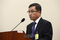 [포토] 답변하는 여승동 현대자동차 사장