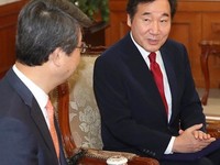 [포토] 대화 나누는 이낙연-김지형