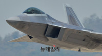 [포토] 창공으로 박차 오르는 F-22랩터