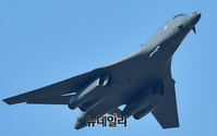 [포토] 창공 가르는 죽음의 백조 B-1B 랜서