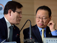 [포토] 대화 나누는 최종구-최흥식