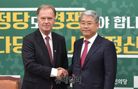 [포토] 주한 노르웨이 대사 면담하는 국민의당 김동철 원내대표