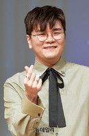 [포토] 컴백한 포맨 신용재 