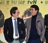 [포토] 알쓸신잡2 출연하는 황교익-유시민